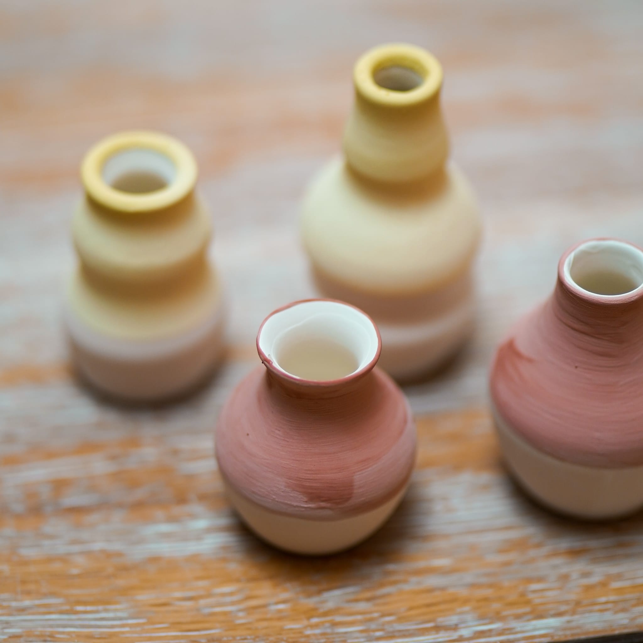 Les Bienfaits de la Terre : Comment la Céramique et la Poterie Enrichissent Notre Bien-Être