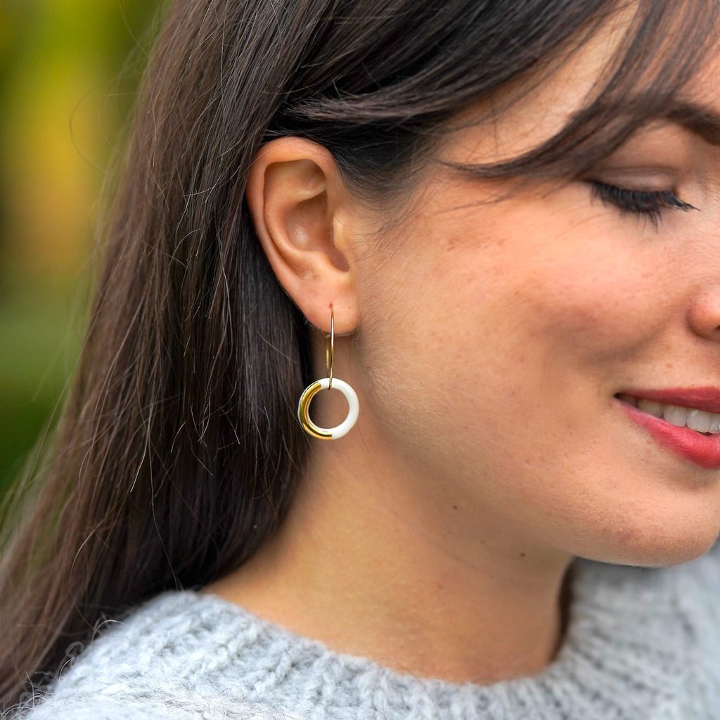 Créoles Cercle en Porcelaine Blanche et Or