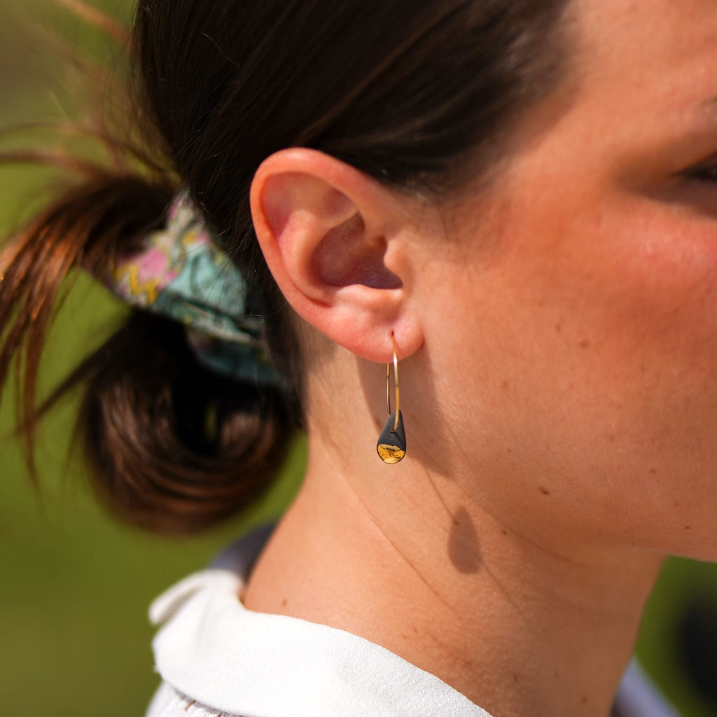 Créoles Gouttes en Porcelaine Noire et Or