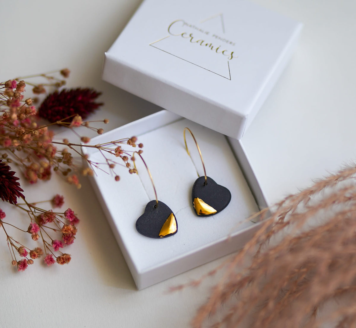 Créoles Grands Coeurs en Porcelaine Noire et Or