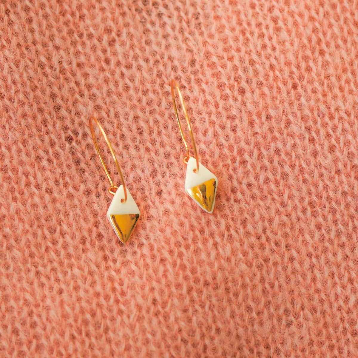 Créoles Losange en Porcelaine Blanche et Or