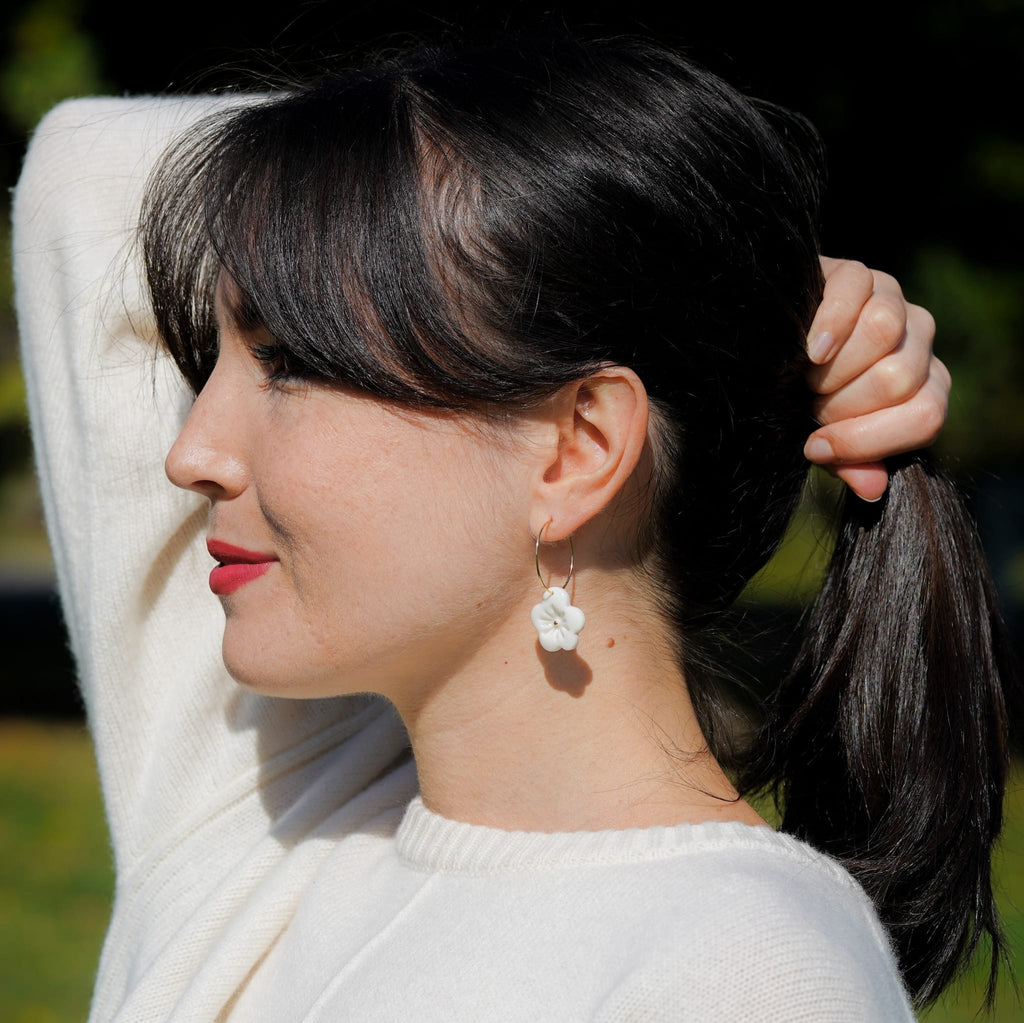 Créoles Seventie – Porcelaine et or