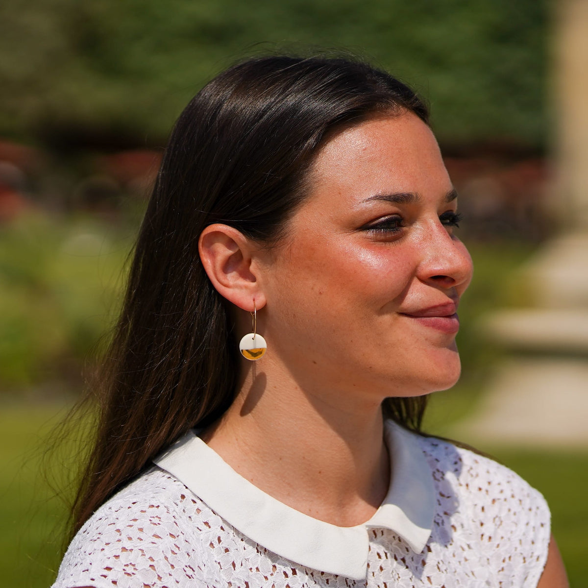 CRÉOLES SOLEIL D'OR EN PORCELAINE BLANCHE