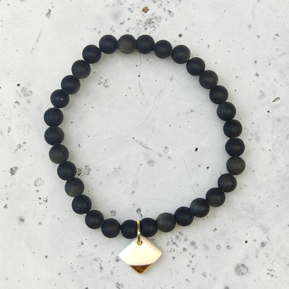 Bracelet homme en obsidienne dorée mate et porcelaine