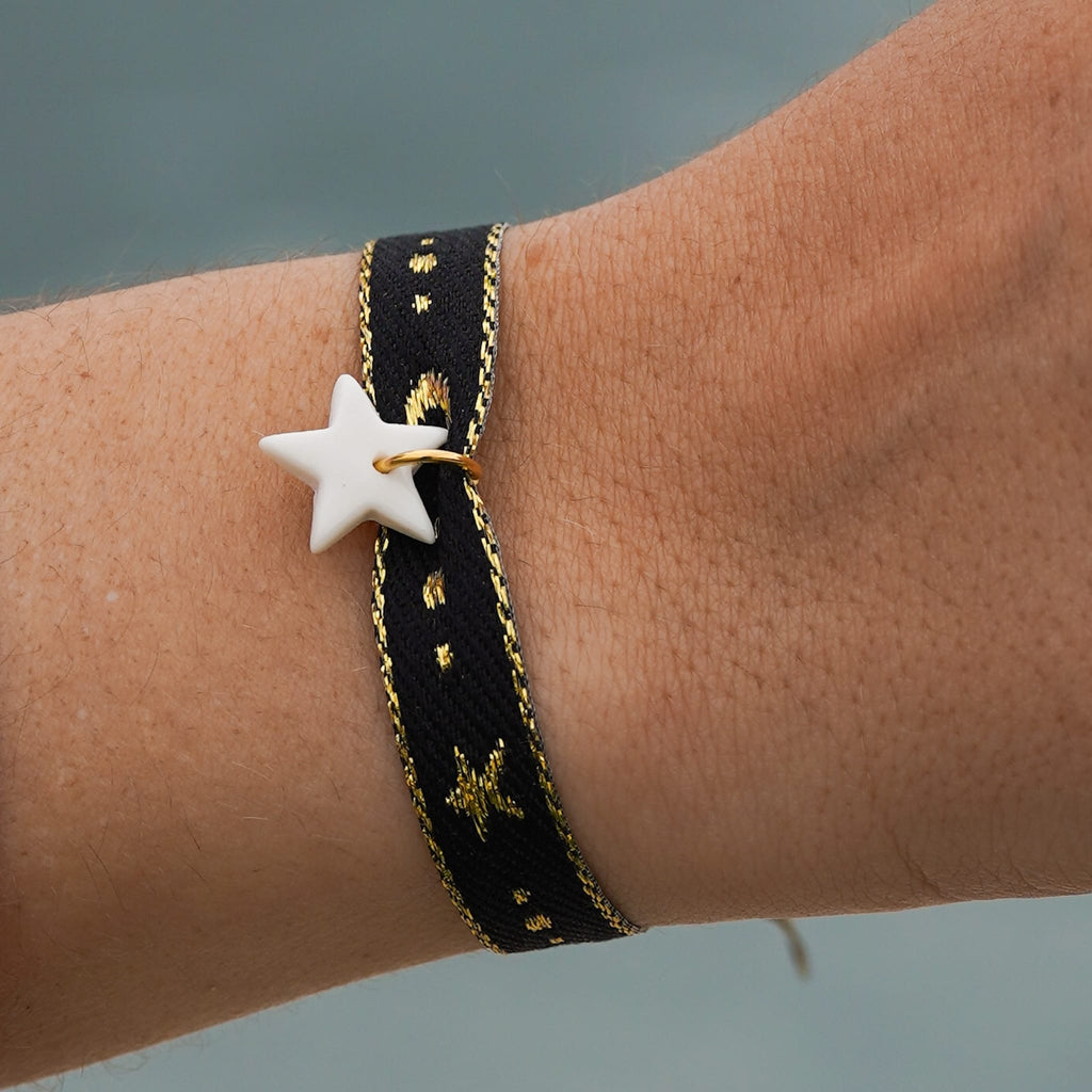 Bracelet ruban étoile et pendentif en porcelaine – ajustable, bijou fait main France élégant