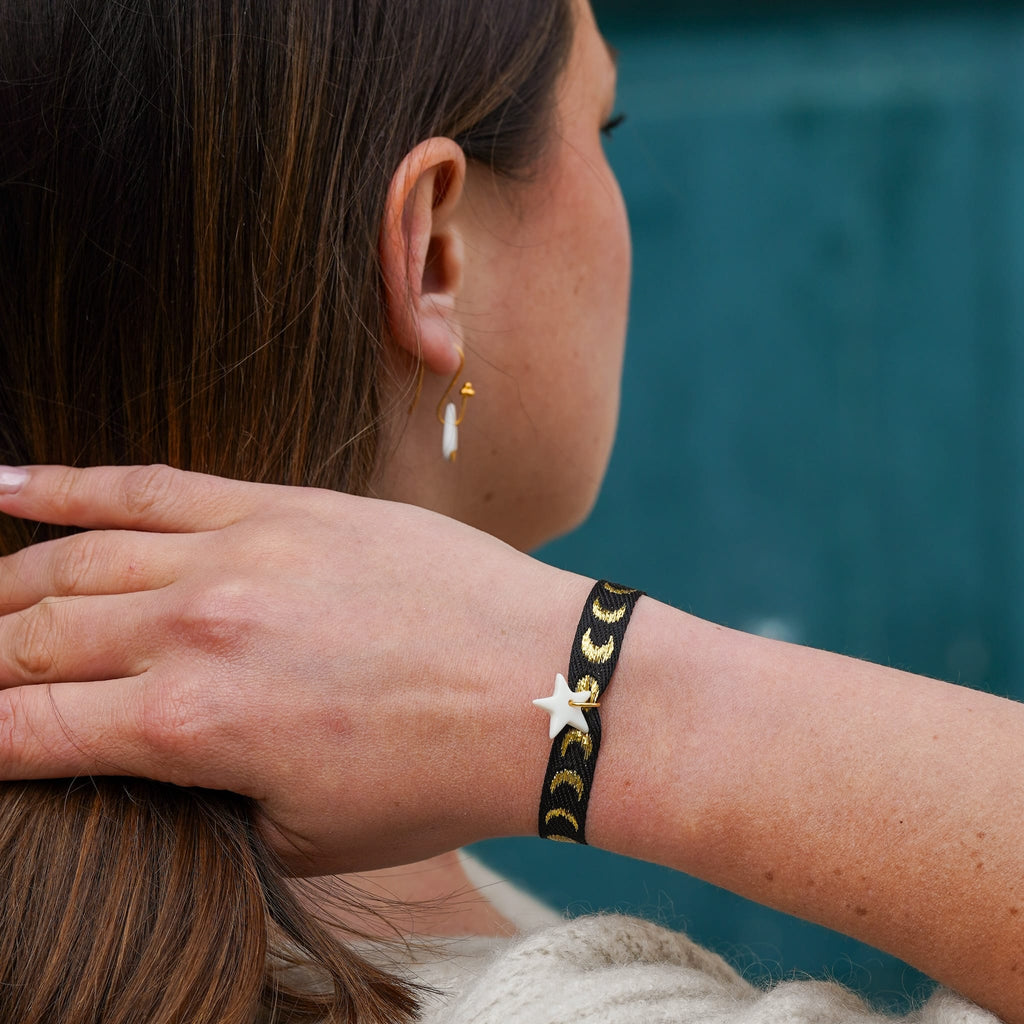 Bracelet ruban céleste et pendentif en porcelaine – ajustable, bijou fait main France élégant