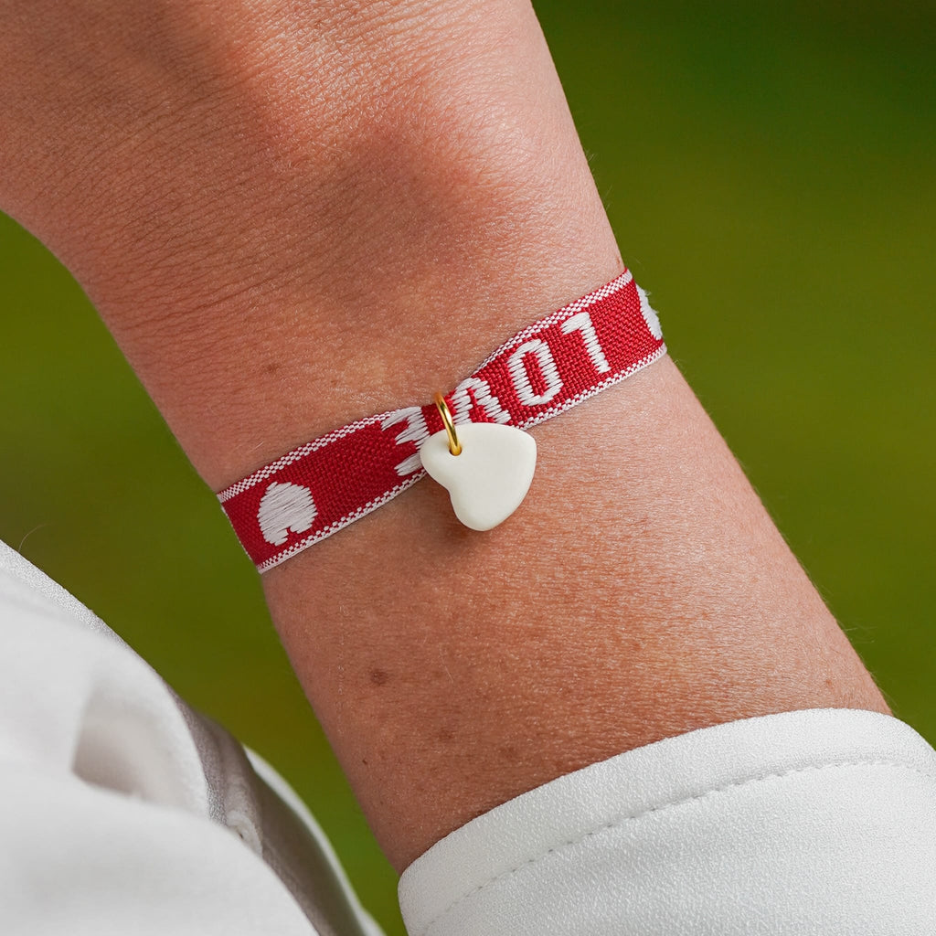 Bracelet ruban I Love you et pendentif en porcelaine – ajustable, bijou fait main en France Nathalie Penders 