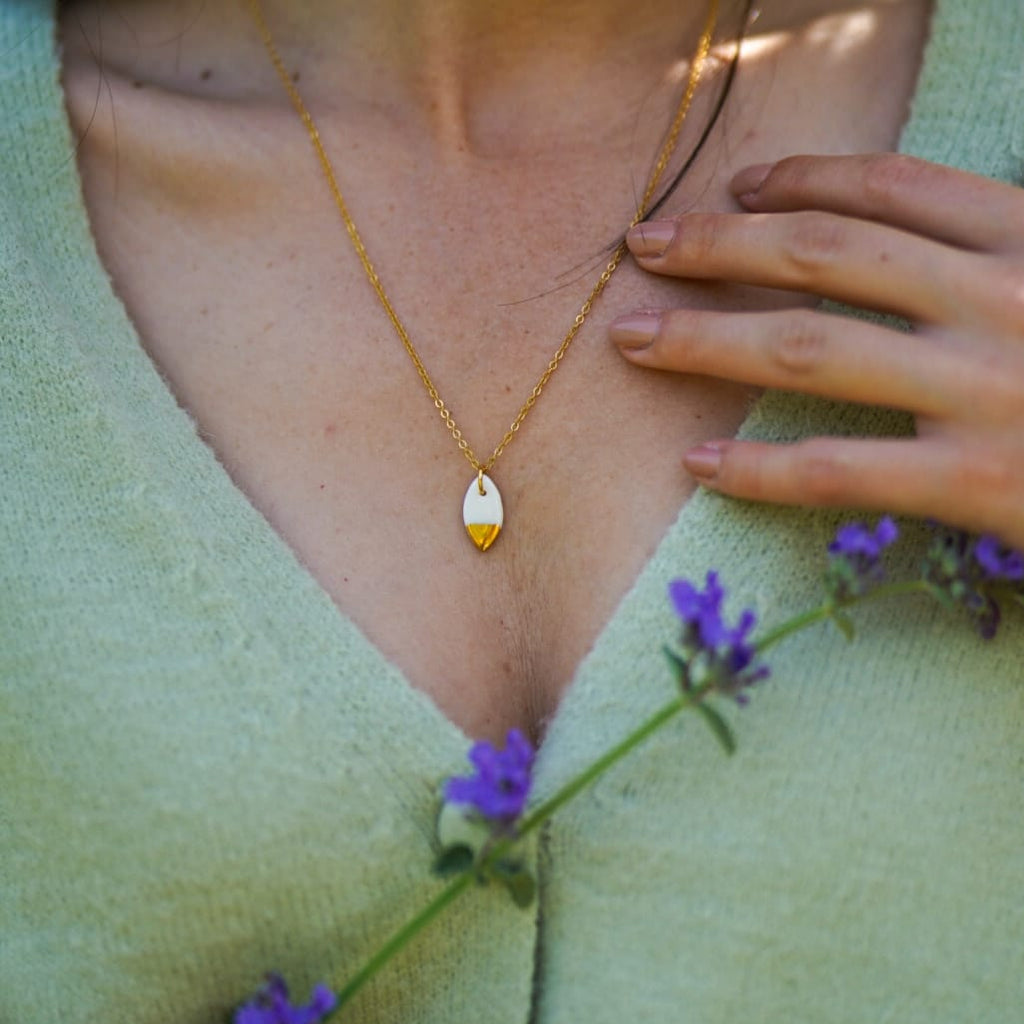 Collier Ovale précieux en porcelaine et or