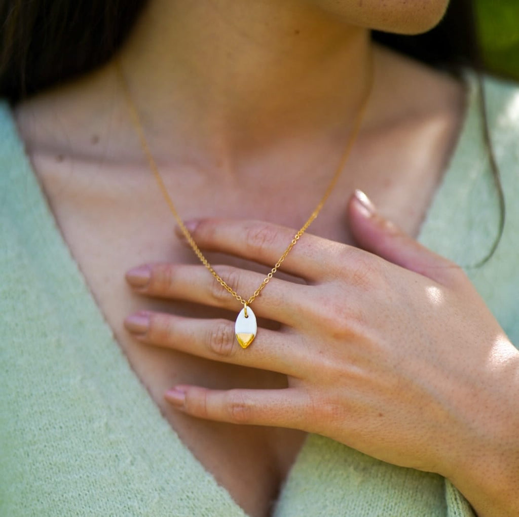 Collier Ovale précieux en porcelaine et or