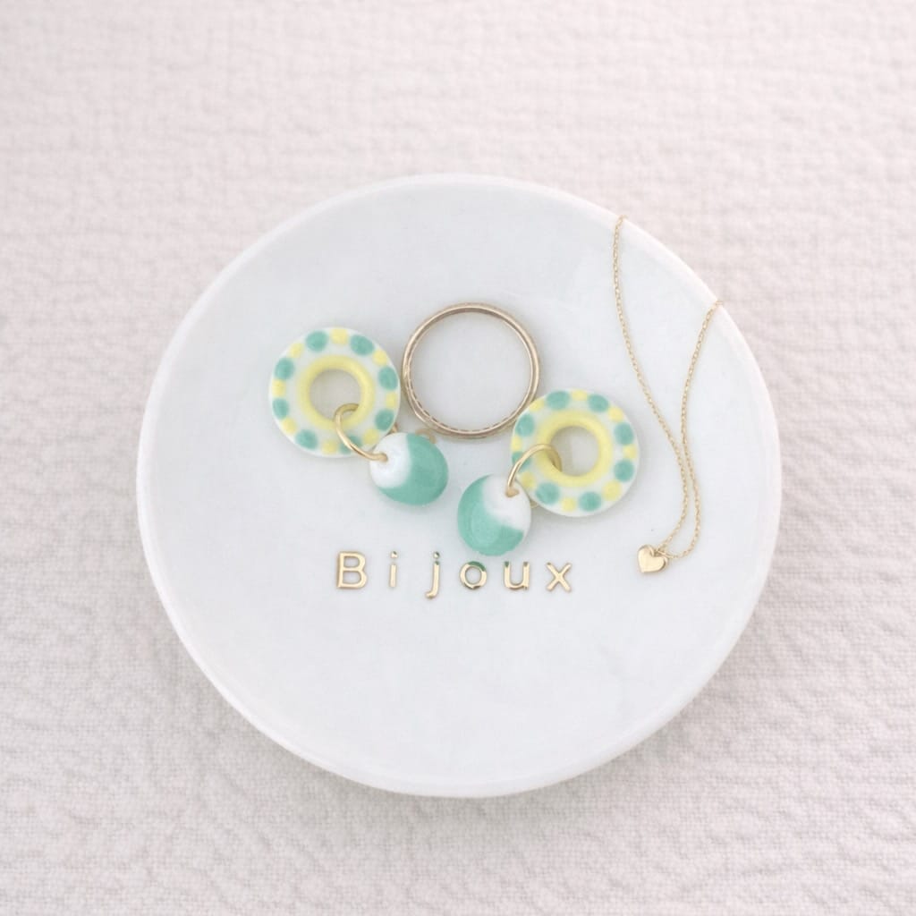 Coupelle à bijoux en porcelaine avec l'inscription Mes Bijoux