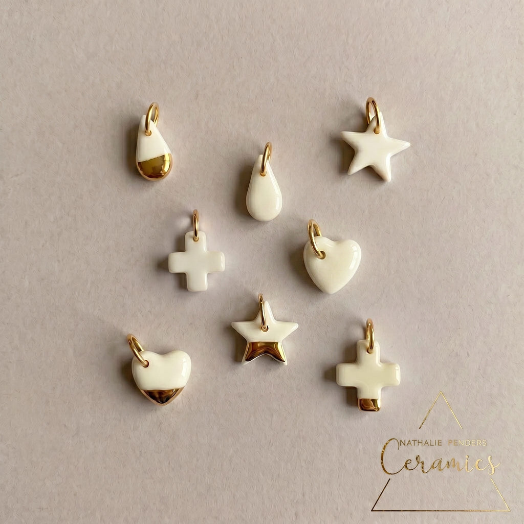 Pendants en porcelaine et or pour mettre sur un bracelet