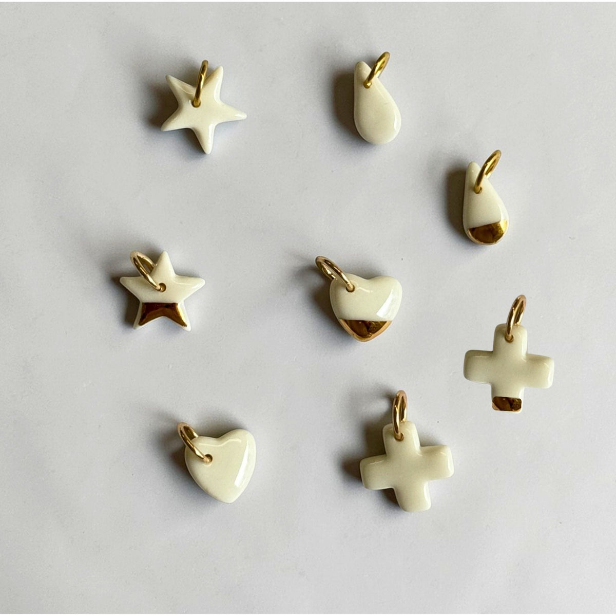 pendentif en porcelaine blanche et or - Nathalie Penders - fait main en France