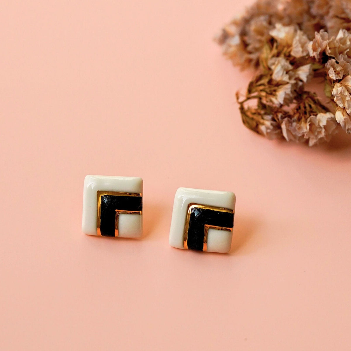 Puces Double Carré Noir – Porcelaine et or