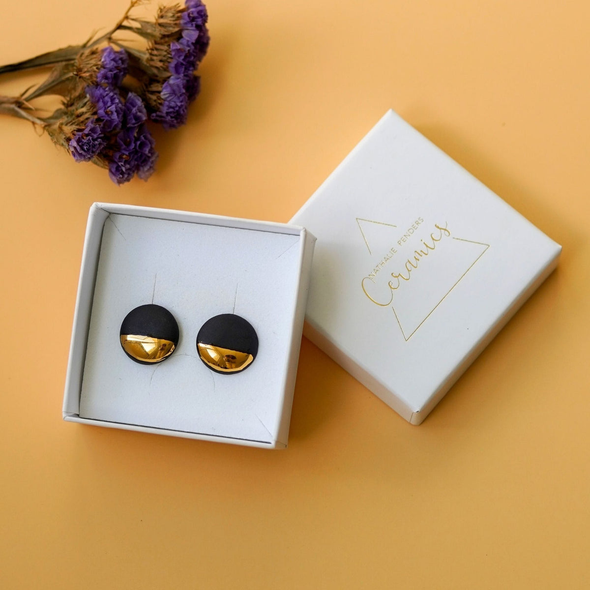 Puces Soleil Noir – Porcelaine et or